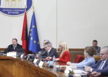 Bojkoti i PD-së, propozimi i PS-së për Reformën Territoriale zbulon se maxhoranca fiton shumicën dhe udhëheqjen e Komisionit.