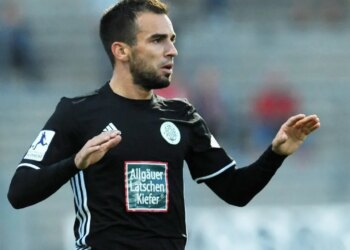 Bota e futbollit në pikëllim, ndërron jetë ish-futbollisti francez pas një përballjeje me kancerin në moshën 42-vjeçare.