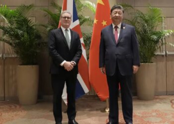 Britania dhe Kina rinisin “Epokën e Artë”, ndërsa Keir Starmer përgatit udhëtimin në Pekin. Emra të njohur të biznesit do të jenë të pranishëm.