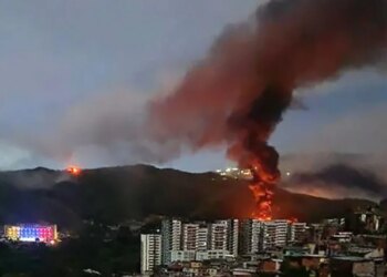 Ceremonia ushtarake në Havana për trupat e 32 kubanëve të vrarë në Venezuelë
