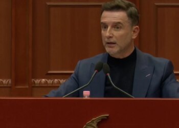 Cili e mbylli FRESSH-in? Erion Braçe rikujton fillimet e tij në politikë 34 vjet më parë: Nuk e imagjinoja se do të bëhesha udhëheqës partie dhe deputet.