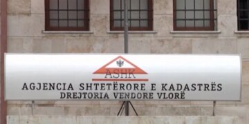 Dhoma e Avokatisë Vlorë refuzon zhvendosjen e Kadastrës: Një vendim i dëmshëm dhe diskiminues për qytetarët.