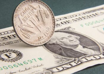 Dollari i dobët e rëndon Europën/ Ndërhyrja e Bankës Qendrore Europiane kërkohet për të mbështetur rritjen ekonomike.