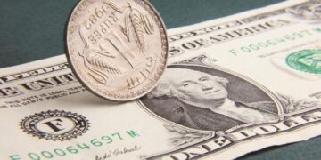 Dollari i dobët e rëndon Europën/ Ndërhyrja e Bankës Qendrore Europiane kërkohet për të mbështetur rritjen ekonomike.