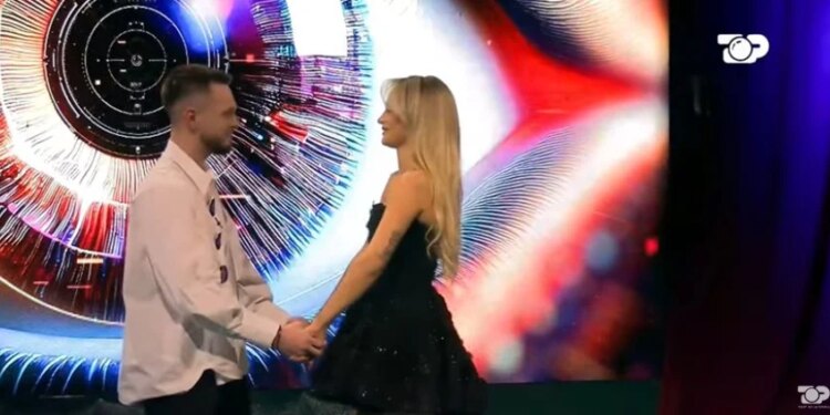 E papritur: Vëllai i Selin rikthehet në shtëpi dhe zgjedh të takojë motrën, Greta ‘shkel’ rregullat dhe i ‘merr’ një përqafim.