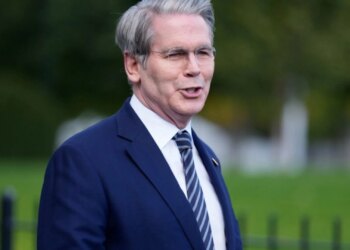 Europa në një situatë të brishtë, SHBA-të shfaqin forcë; Sekretari amerikan i Thesarit: Presidenti mbetet i vendosur për Groenlandën