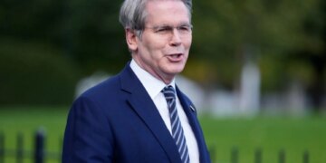 Europa në një situatë të brishtë, SHBA-të shfaqin forcë; Sekretari amerikan i Thesarit: Presidenti mbetet i vendosur për Groenlandën