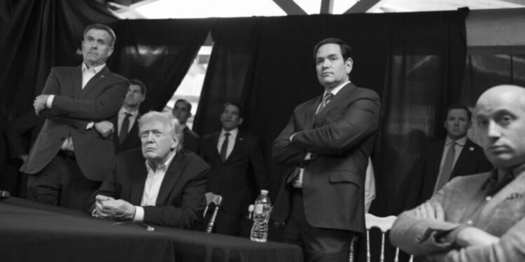 FOTOLAJM/ Shtëpia e Bardhë shpërndan fotot e Trump duke përkrahur Rubion dhe Hegseth gjatë ndjekjes së arrestimit të Maduros në kohë reale.