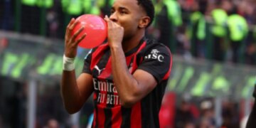 Fenerbahçe bëhet me ofertë prej 25 milionë euro për Nkuku, ndërsa Milani e kthen mbrapsht, por…