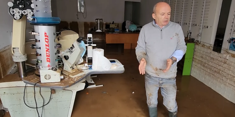 “Gjithçka më u shkatërrua”/ Biznesmeni loton në Gjirokastër: Dëmi arrin në 100 mijë euro