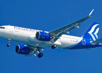 Hapësira ajrore greke është mbyllur për shkak të një defekti në sistemet e navigimit të aeronave, ndërsa pritet që fluturimet të rinisin brenda pak orësh.