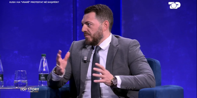 Historia Kryesore: Protestat në vend, moderatori Blendi Salaj thotë: Njerëzit kanë humbur besimin dhe nuk dalin për…