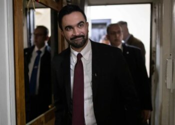 “I shton flakët situatës”/ Shfuqizimi i urdhrave kundër antisemitizmit, Izraeli akuzon ashpërsisht kryebashkiakun e ri të Nju Jorkut.