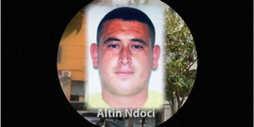 “Dua të shkoj pak në tualet”, kurthi që i bëri i burgosuri policit për t’u arratisur