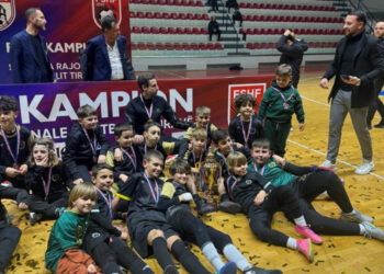 Triumph i Andi Lilës bën bis, fiton titullin e dytë radhazi në Futsal U-11