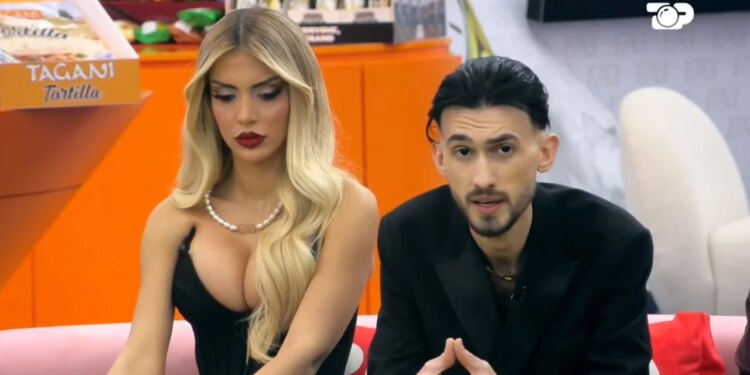 Ina vë në dyshim orientimin seksual, ndërsa Kristi thotë: 'Kjo barrë nuk është në supet e mia'