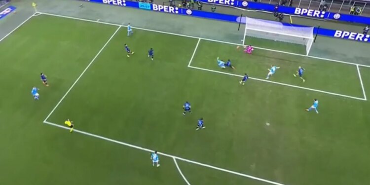 Inter-Napoli në Direkt/ Baraspesha rikthehet në “San Siro”, McTominay realizon për mysafirët (Video)