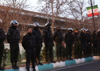 Irani angazhohet për të ndaluar vrasjet e protestuesve opozitarë, ndërsa Trump tërheq kërcënimet për sulm ndaj Teheranit.