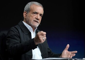 Irani shpall tri ditë zie kombëtare për nder të ‘martirëve’ të rënë në protestat e fundit.