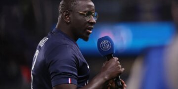 Ish-mbrojtësi i njohur francez ndahet përfundimisht nga futbolli si rezultat i një mesazhi emocional drejtuar tifozëve.