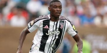 Juventus vazhdon të ndjekë Kolo Muani; Spalletti e dëshiron në ekip dhe Comolli mbetet i vendosur.