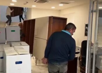 Kadastra e Vlorës zhvendoset në Tiranë, fillon transferimi i bazës materiale drejt kryeqytetit.