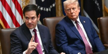 "Karantinë ushtarake për naftën": Plani i Trumpit për Venezuelën parandalon lëvizjen e cisternave pa autorizim.