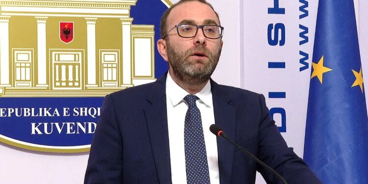 Këshilli i Mandateve për Ballukun do të zhvillojë mbledhjen më 28 janar; Bardhi reagon: Bllokim i paprecedent, mundësi për të pandehurën të shkatërrojë provat.