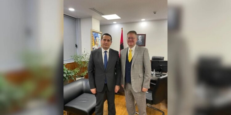 Klodian Braho zhvilloi një takim me ambasadorin britanik në Shqipëri, Nicholas Abbot, me qëllim forcimin e partneritetit në luftën kundër krimit të organizuar.