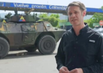 Kolumbia dislokon ushtrinë në kufi për shkak të shqetësimeve mbi krizën e destabilizuar në Venezuelë.