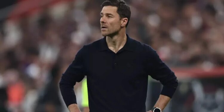 Kompania të basteve në Angli publikojnë koeficentët për Alonson dhe opsionet e tjera si pasardhës të trajnerit të Liverpool-it.