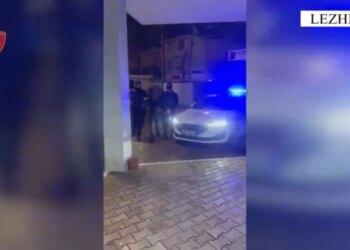 Kreu 11 grabitje nën kërcënimin e armës, arrestohet një 30-vjeçar në Lezhë