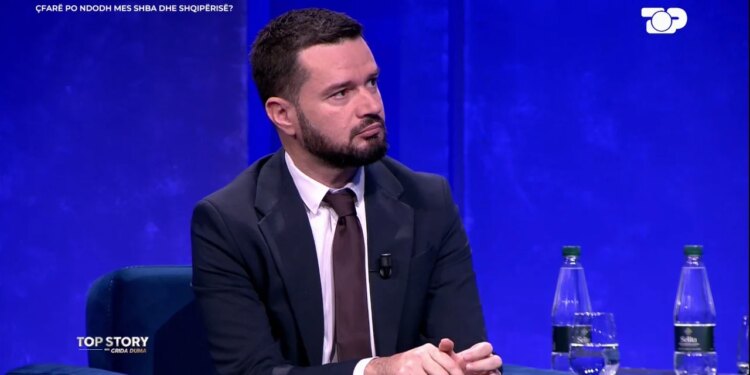 Kryefjala/ Pezullimi i vizave të emigracionit nga DASH, Curi: Shqiptarët sjellin prindërit kur arrijnë në SHBA, kemi pësuar penalizime për…