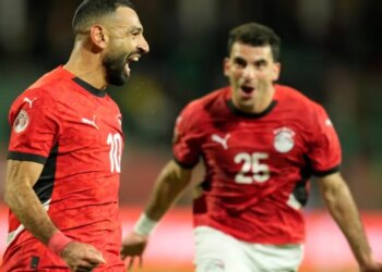 Kupa e Afrikës / Salah udhëheq Egjiptin në çerekfinale, duke përjashtuar Beninin pas kohës shtesë.