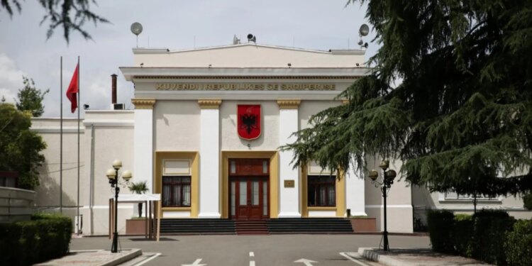 Kuvendi do të diskutojë kërkesën e SPAK për arrestimin e Ballukut pas datës 19 janar, pasi Këshilli i Mandateve nuk do të mbledhë sesionin më parë.