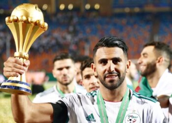 Legjenda algjeriane njofton përfundimin e karrierës me kombëtaren: Ky është aktiviteti im i fundit…