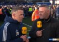 Macclesfield shkruan histori, i eliminon mbajtësit e Kupës FA; Rooney emocionohet live për arritjen e vëllait trajner.