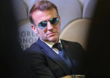 Macron nxit shpejtimin e rregullave: Ndalim i rrjeteve sociale për të rinjtë nën 15 vjeç