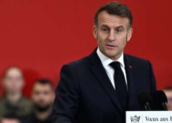 Macron sugjeron të aktivizohet mekanizmi evropian i hakmarrjes ekonomike në përgjigje të presioneve të Trump për tarifat.