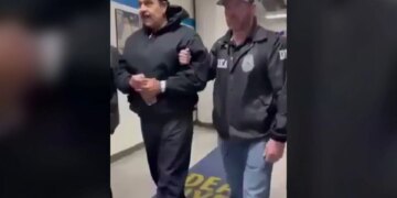 Maduro u arrestua pas 46 sekondash, përpiqu për t’u fshehur dhe e la bashkëshorten në shtrat; operacioni nisi që në verë.