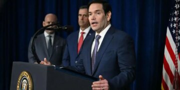 “Maduros i ofruan disa mundësi për dorëzim, por ai zgjodhi të vazhdonte lojën”, Rubio paralajmëron: Mos luani me presidentin Trump.