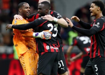 Maignan thërret ekipin dhe komunikon si lider para përballjes me Como-n, ecuria drejt rinovimit.