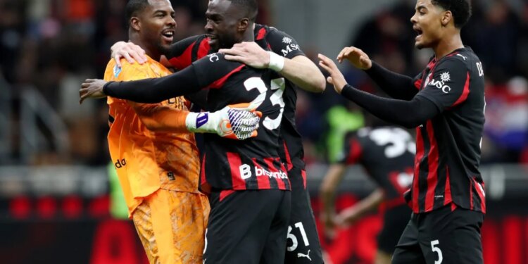 Maignan thërret ekipin dhe komunikon si lider para përballjes me Como-n, ecuria drejt rinovimit.