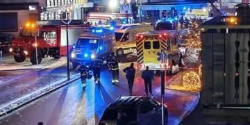 “Mami, këtu është shumë kaos, ka shpërthyer zjarri,” thotë nëna ndërsa ndan mesazhin e djalit të saj nga lokali ku humbën jetën 40 persona: "Ishte një skenë e tmerrshme, të rinjtë ishin të djegur dhe të mbuluar në gjak."