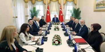 “Marrëdhënia me Turqinë, e bazuar në një histori të përbashkët”, Spiropali në takim me Presidentin Erdogan: Një aleat i njohur i Shqipërisë dhe shqiptarëve.