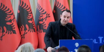 “Më 24 bashkërisht kundër vjedhjeve”, Balliu nga Kombinati: Lufta ndaj Ramës është patriotike, jo politike