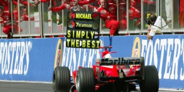 Michael Schumacher feston 57 vjetorin e tij, bota e motorsportit i rendit nderimet për legjendën.