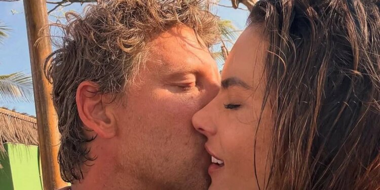 Momente të bukura mes Alessandra Ambrosio dhe Buck Palmer: Modelja e quajti “Parajsa ime” në postimin e saj.
