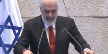 “Na merrni floririn, por jo hebrenjtë”/ Rama në Knesset: Tradhtia ndaj mikut është krimi më i pa falshëm