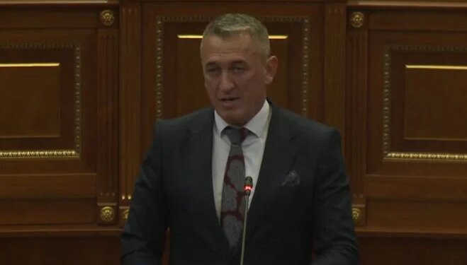 Nenad Rashiq shpallet nënkryetar i Kuvendit të Kosovës, por Gjykata e cilëson këtë zgjedhje si të paligjshme sipas Kushtetutës.